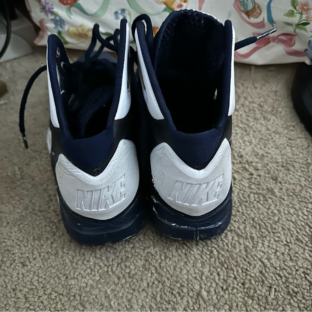 Nike Hyperdunks - Picture 6 of 6